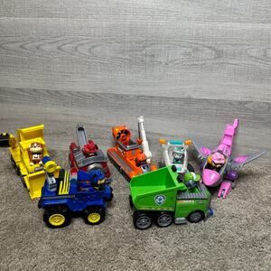 Paw Patrol 7 Pups and Cars Lot